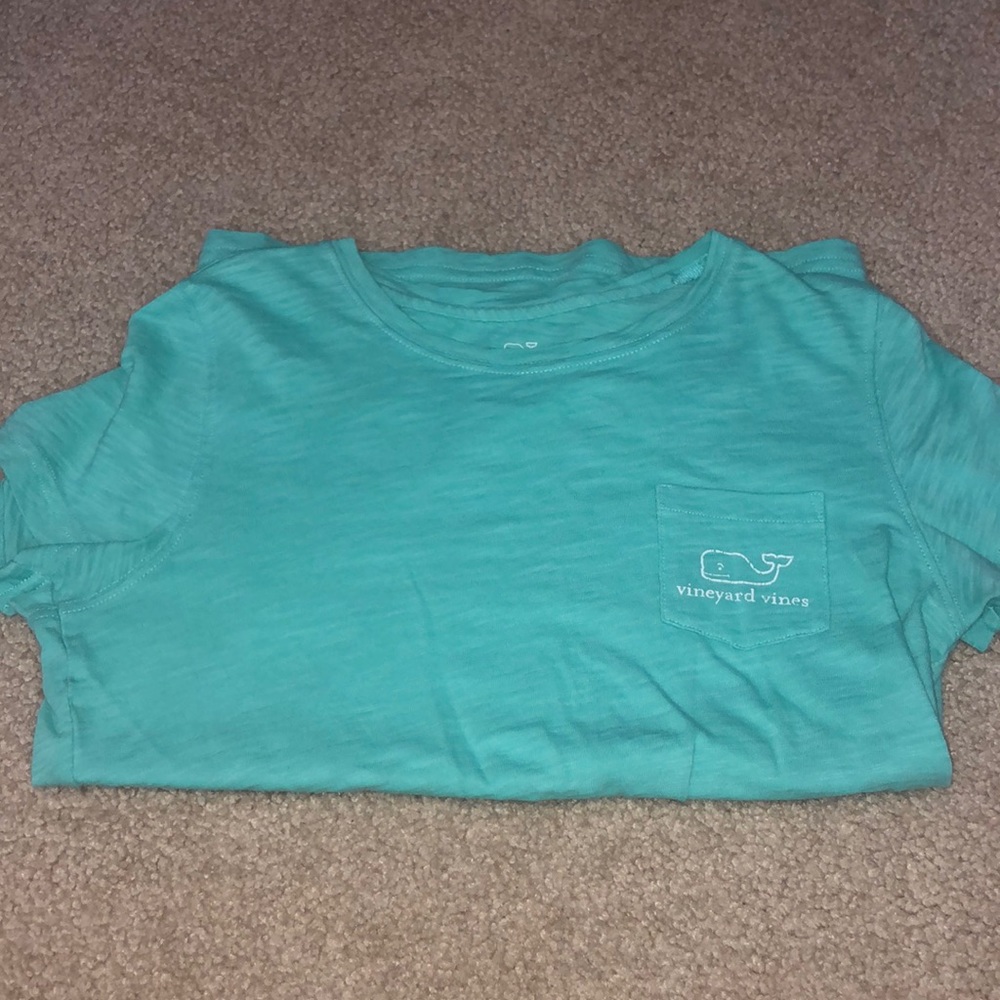 Vineyards Vines T-shirt